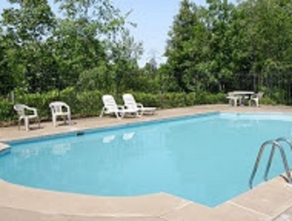 Town And Country Inn Suites Spindale Exterior photo